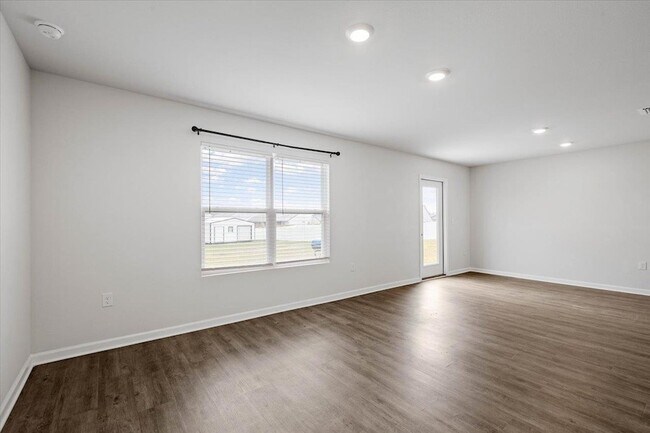 Building Photo - 4522 Rivers Landing Dr