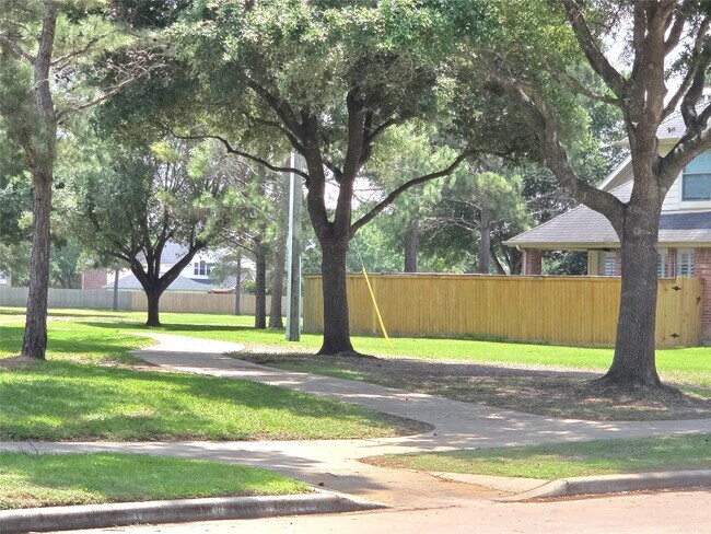 Building Photo - 4411 Wellington Grove Ln