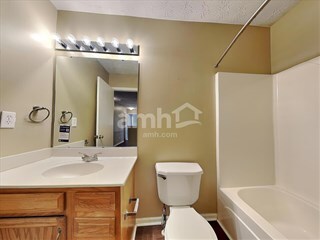 Building Photo - 506 Antietam Blvd