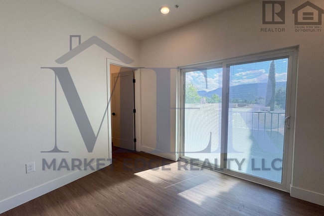 Building Photo - 3Bed/2.5Bath Townhouse in Sedona! FIRST MO...