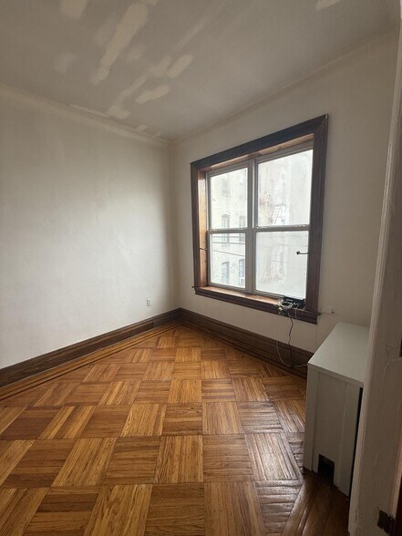 Building Photo - 2025 85th St