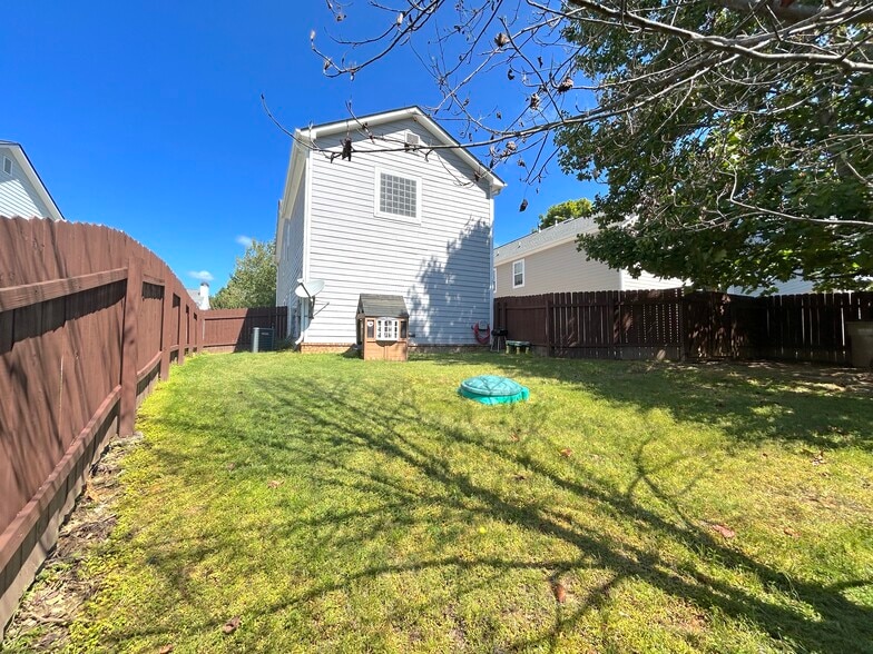 Building Photo - 4100 Lake Pass Ln