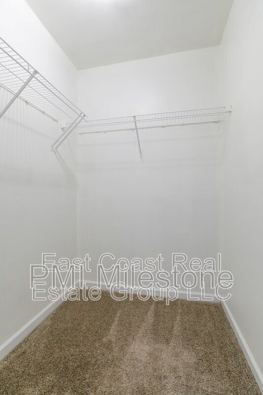 Building Photo - 91 Grindstone Dr