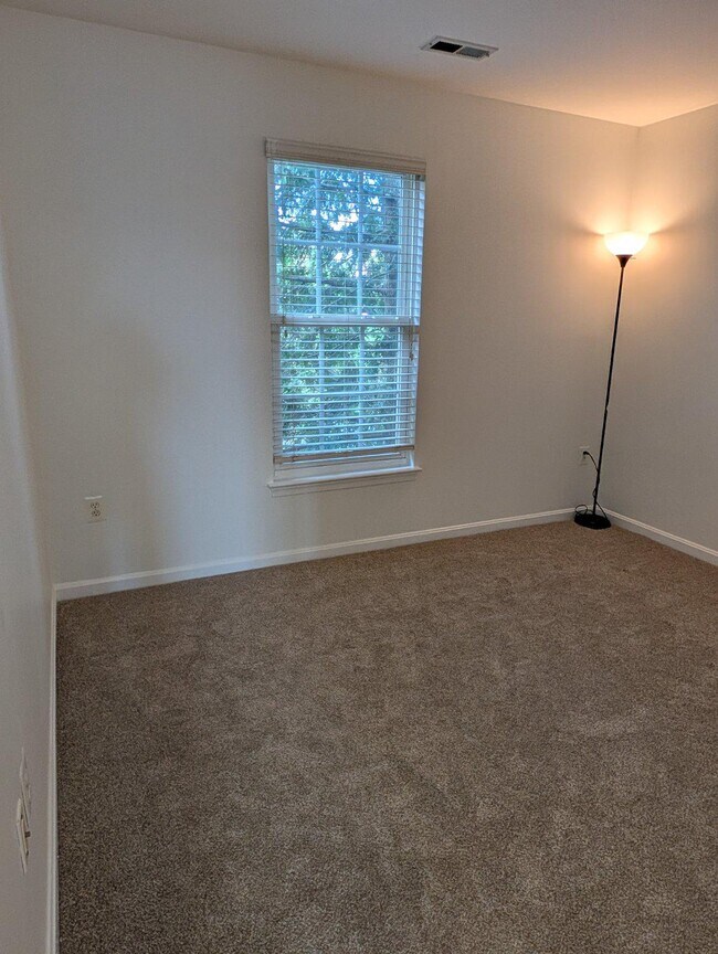 Building Photo - 17289 Vaughn Ln
