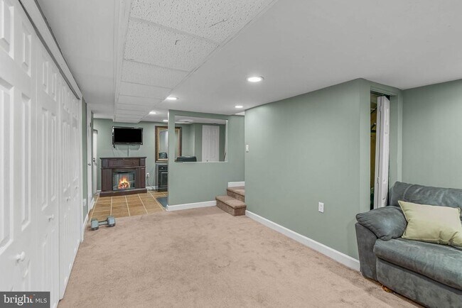 Building Photo - 2727 S 12th St