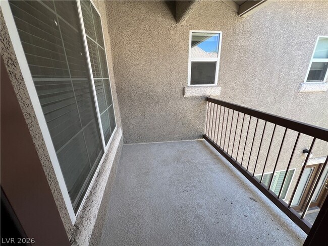 Building Photo - 9460 Glendora Valley St