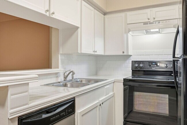 Building Photo - 309 Stratford St