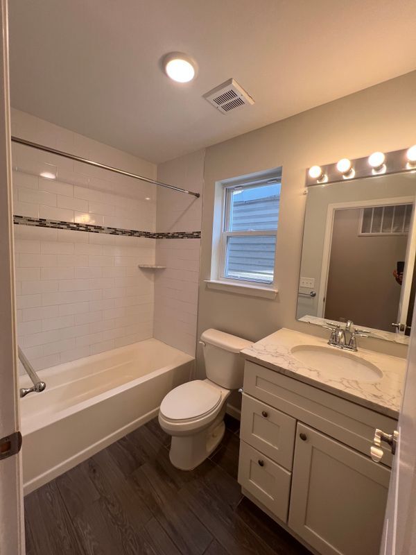 Building Photo - 241 Franklin St