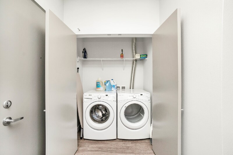 Building Photo - 80 South Main St