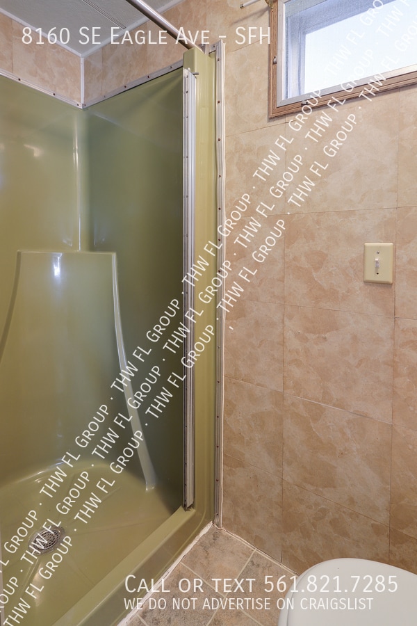 Building Photo - 8160 SE Eagle Ave