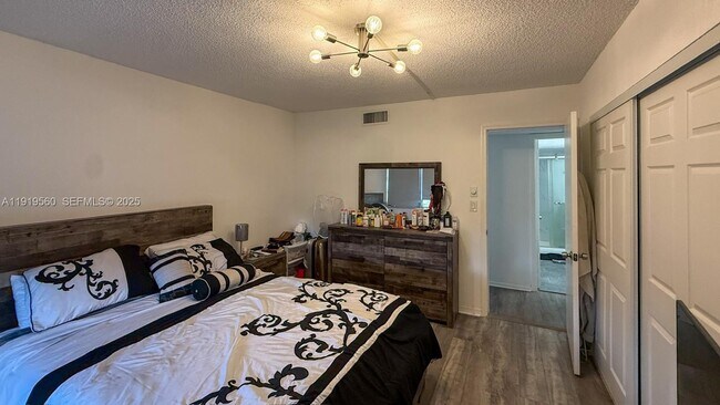 Building Photo - 7051 Environ Blvd