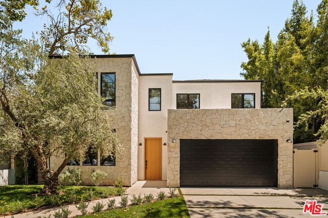 Primary Photo - 4256 Camellia Ave