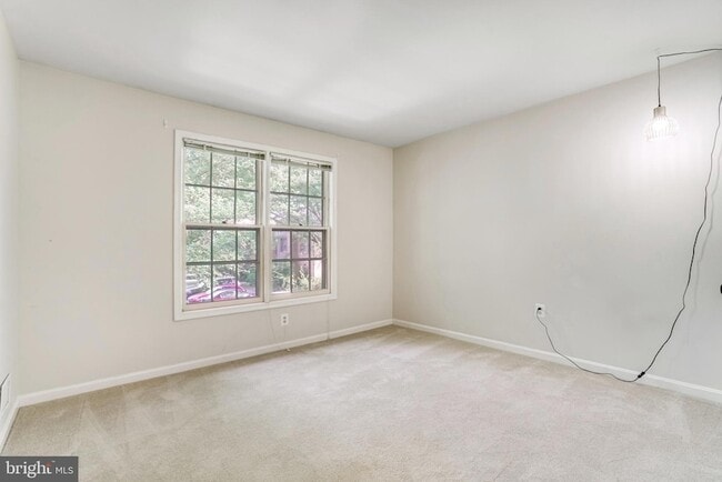 Building Photo - 2131 Kings Mill Ct