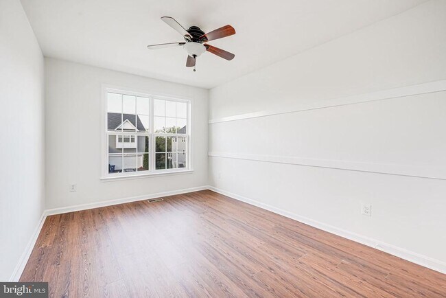 Building Photo - 15000 Gossom Manor Pl