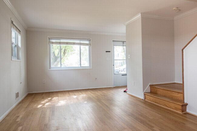 Building Photo - 3911 Vermont Ave