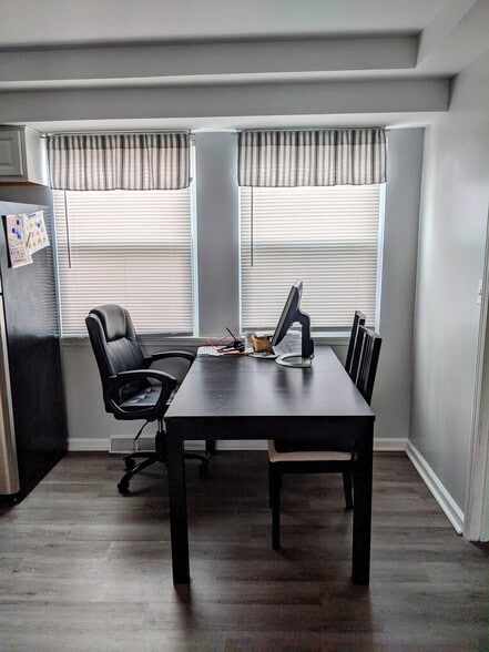 Dining - 108 Orris St