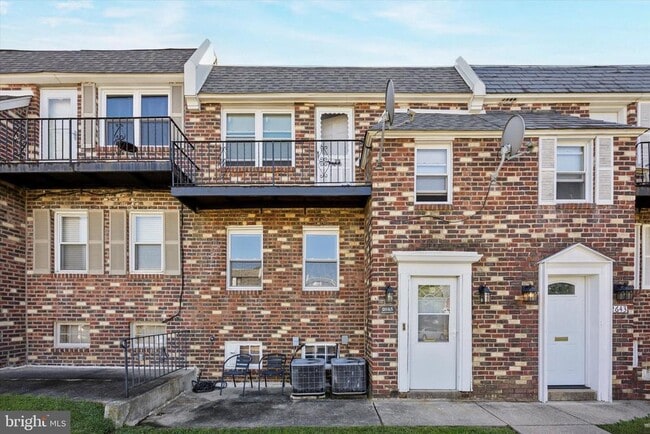 Building Photo - 2645 Wentworth Rd