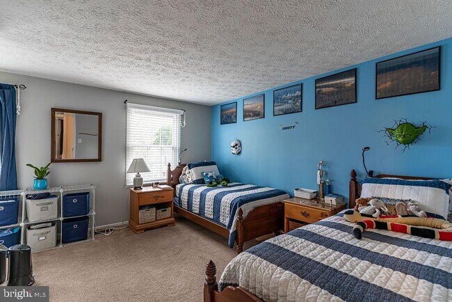 Building Photo - 6221 Wilmington Dr