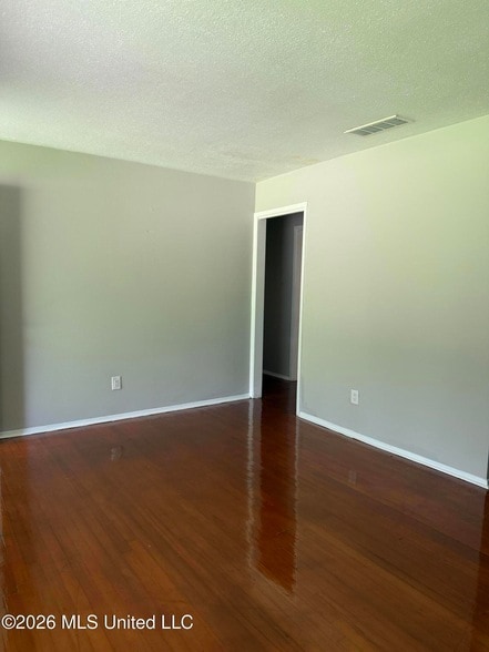 Building Photo - 2745 Marydale Dr