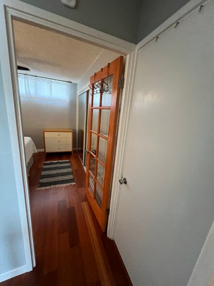 Building Photo - 2609 Ala Wai Blvd
