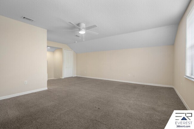 Building Photo - 40 Persimmon Dr