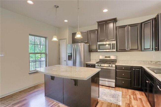 Building Photo - 126 Arbor Trail Dr