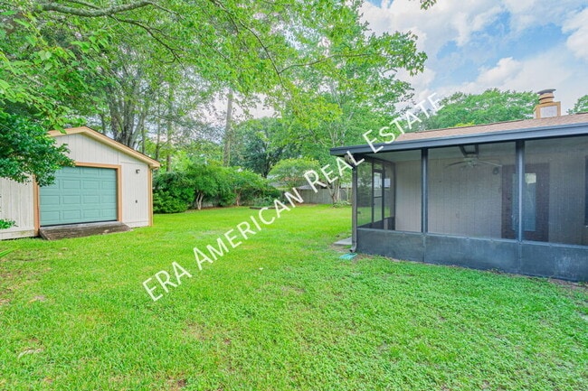 Building Photo - 520 Kumquat Ave