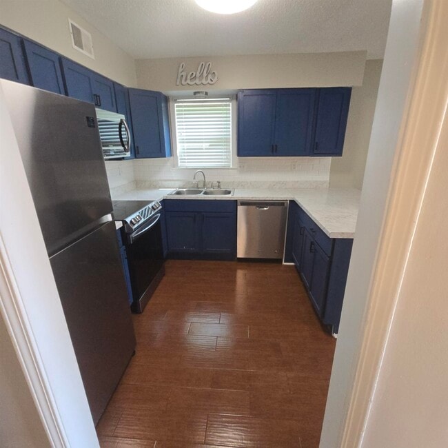 Building Photo - 2317 Belin Dr