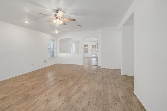 Building Photo - 1109 Fossil Cove