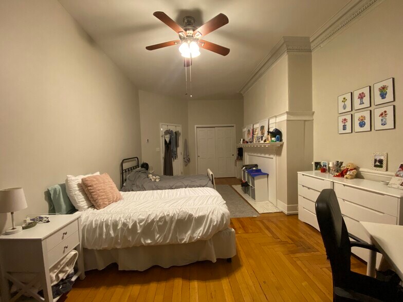 Building Photo - 42 Fenway