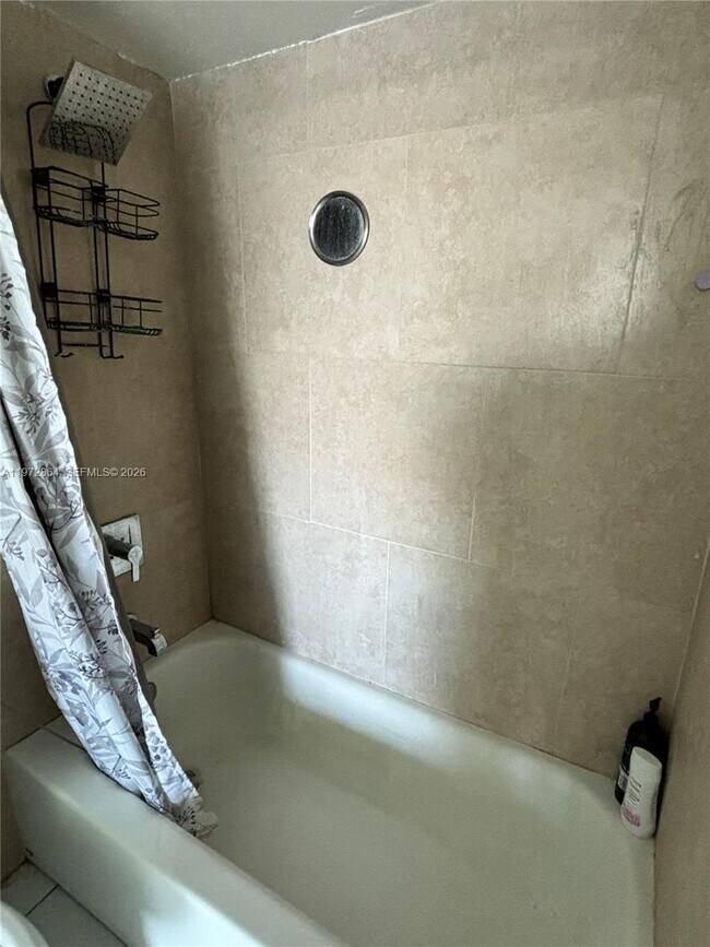 Building Photo - 6715 W 26th Dr