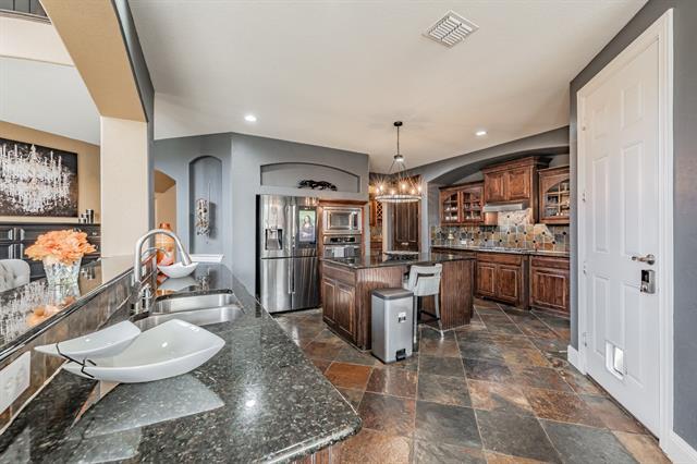 Building Photo - 3909 Aquatic Dr