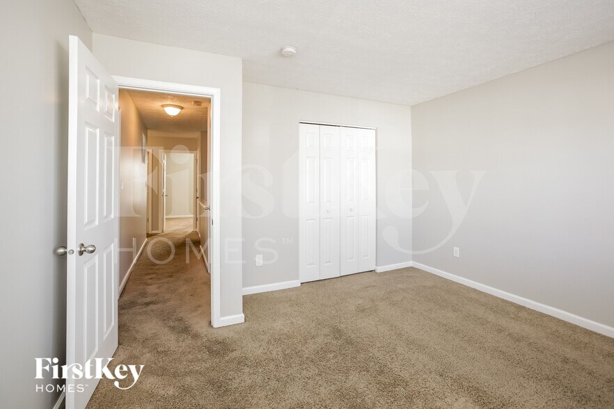 Building Photo - 11419 High Grass Dr