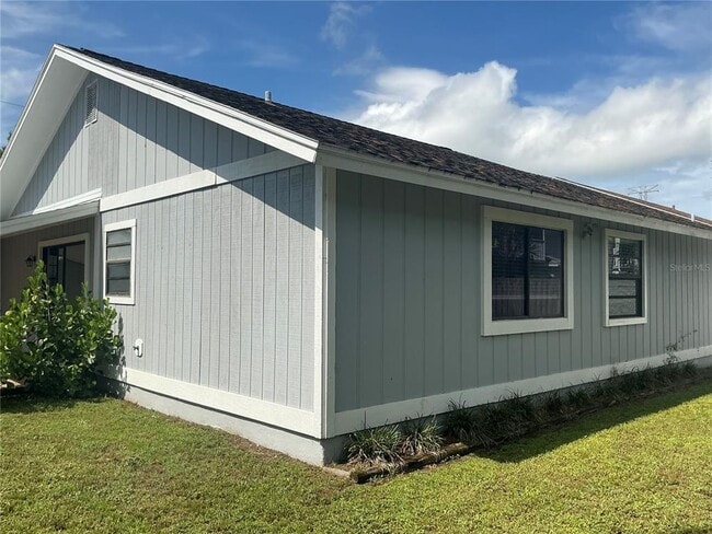 Building Photo - 3177 Whispering Dr S