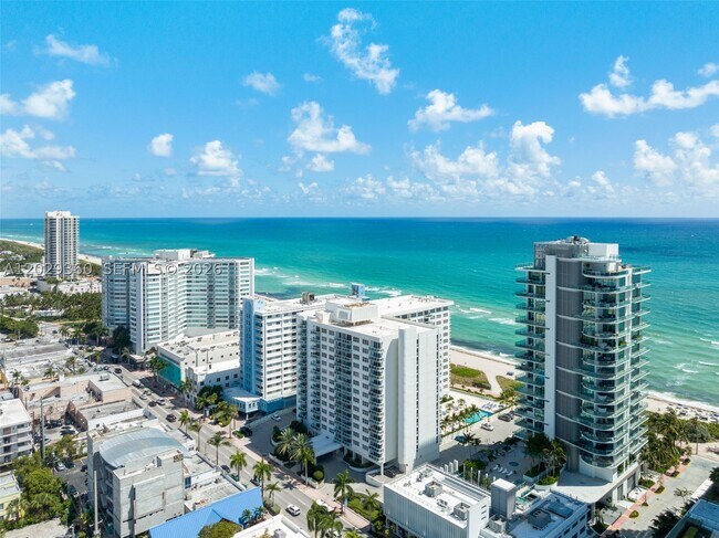 Building Photo - 6917 Collins Ave