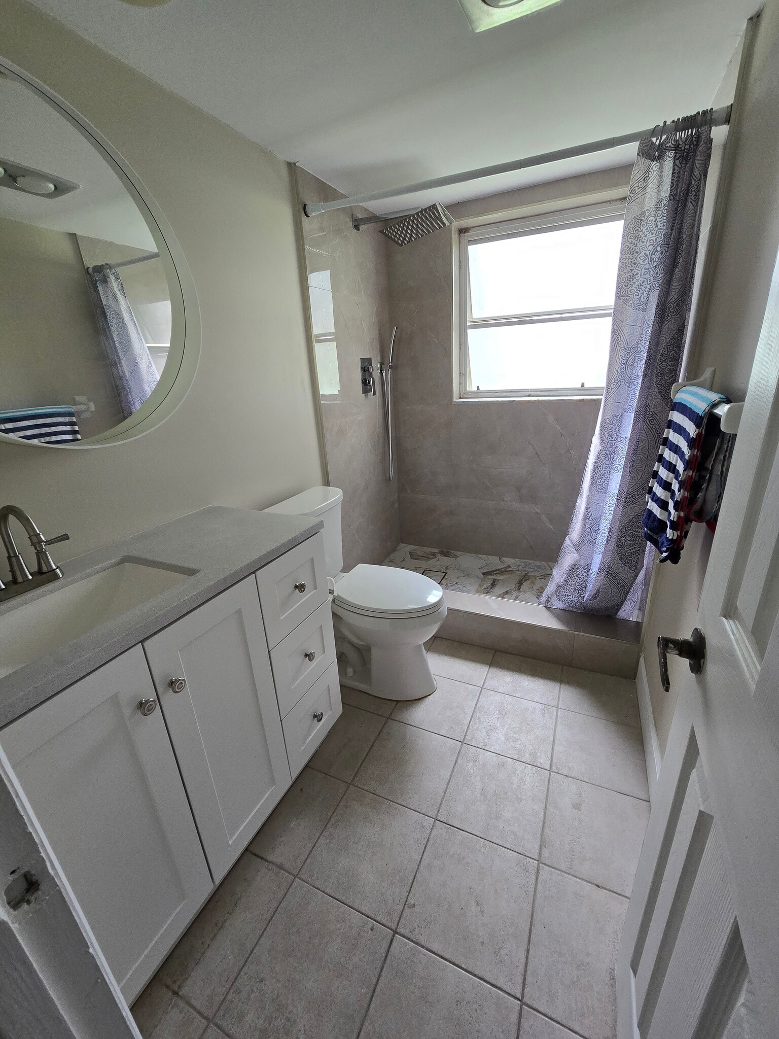 New Guest Bath pic1 - 3800 Oaks Clubhouse Dr