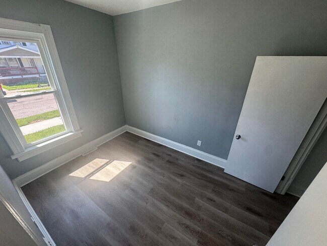 Building Photo - Remodeled 3-Bedroom Home – Move-In Ready - Updated pics coming soon!