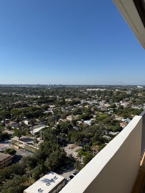 Building Photo - 5600 N Flagler Dr