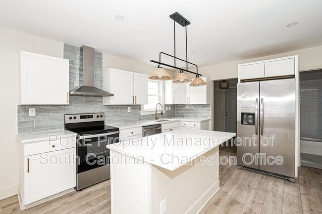 Building Photo - 2679 Oregon Ave