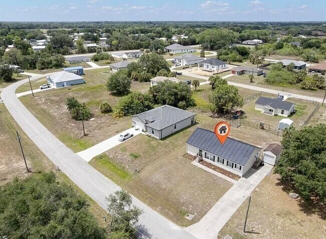 Building Photo - 2040 S Montana Cir