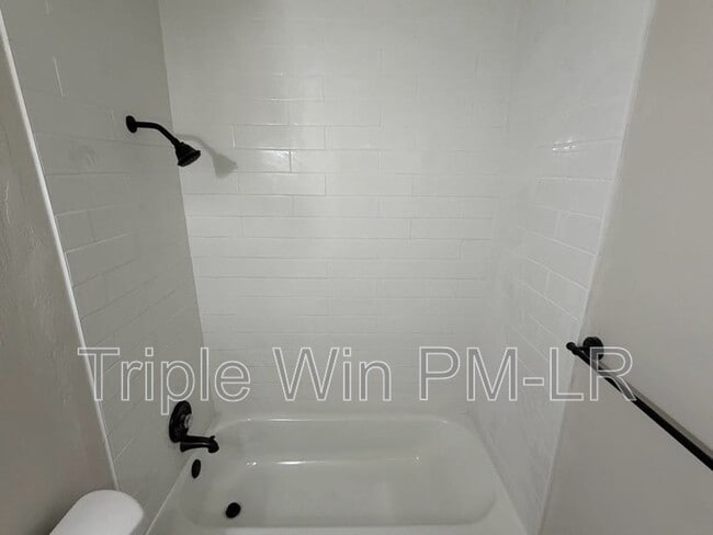 Building Photo - 10002 Stardust Trail