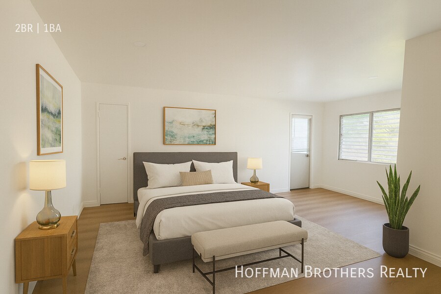 Building Photo - 3636 Mentone Ave