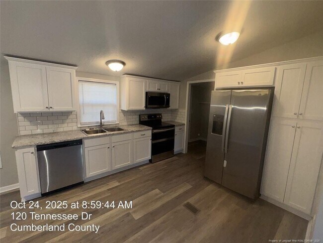 Building Photo - 120 Tennessee Dr