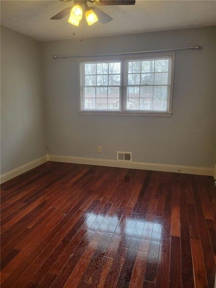 Building Photo - 3717 Leisure Ct