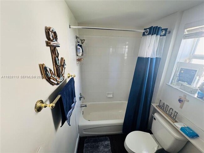 Building Photo - 10700 NW 66th St