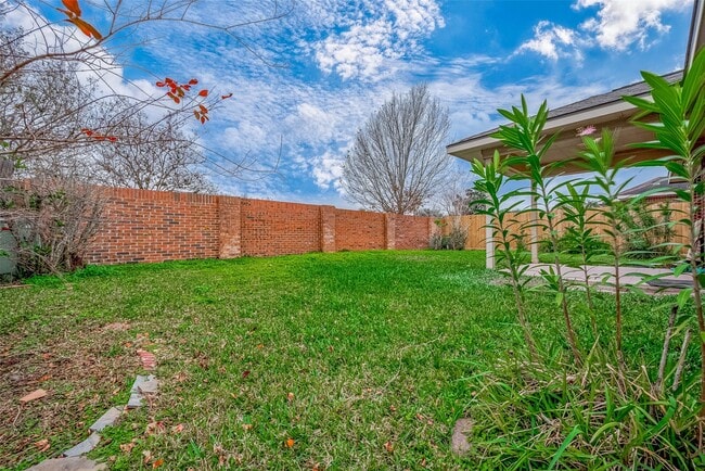 Building Photo - 7514 Trail Hollow