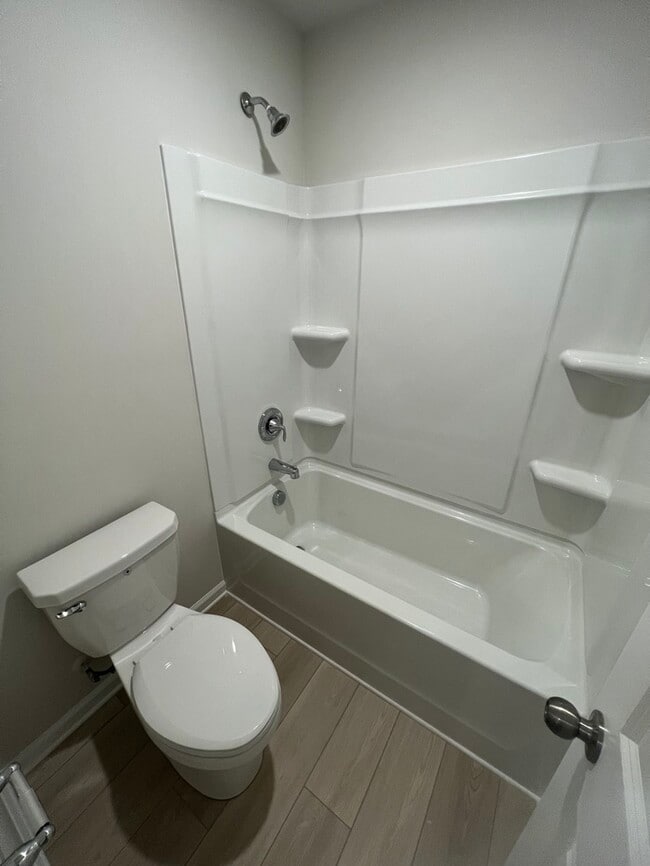 Building Photo - 1008 Minocqua Rd