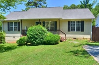 Building Photo - Three Bedroom House in Hillsborough - Available August 8th!
