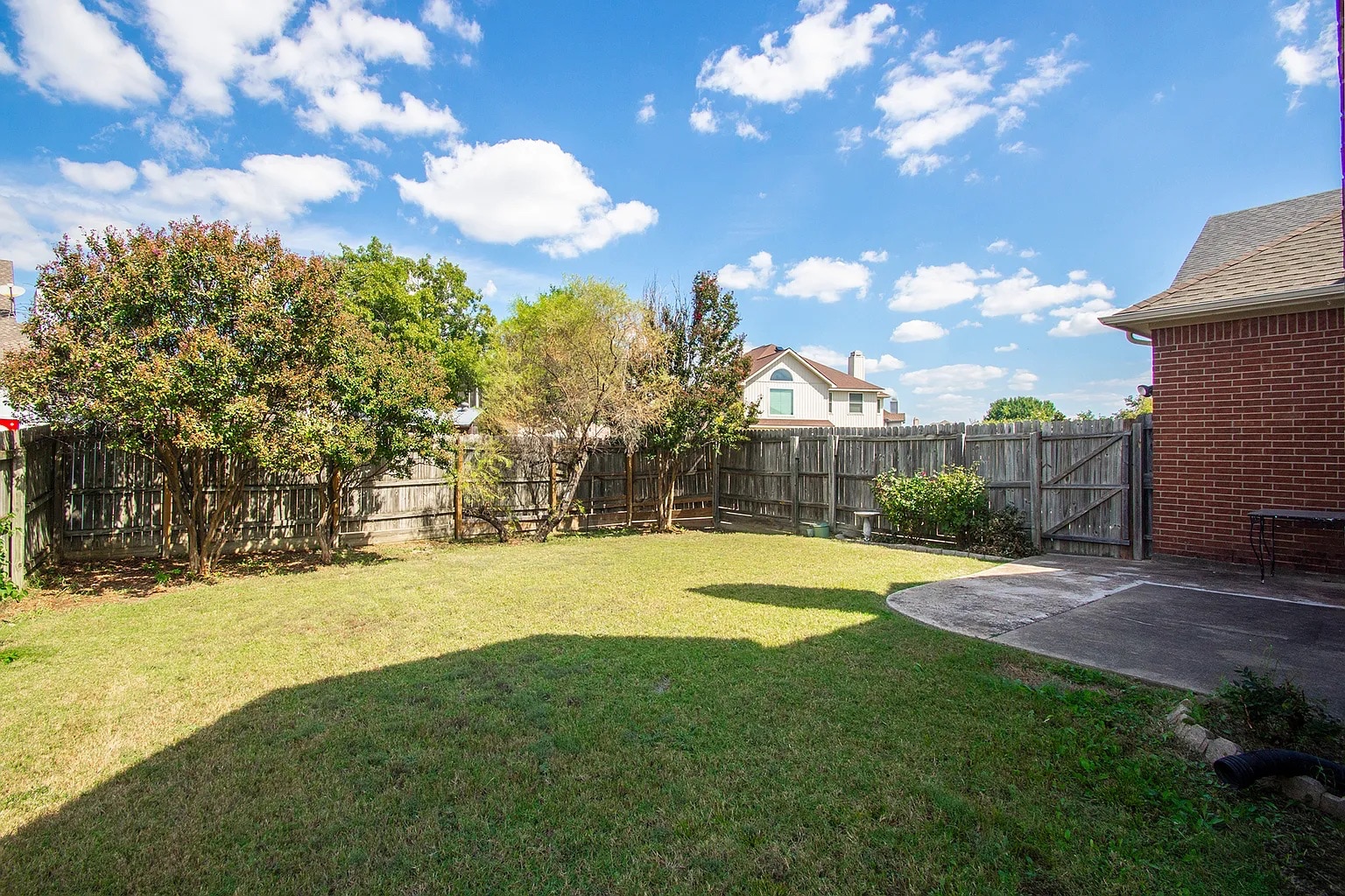 Building Photo - Room in House on Kentshire Cir