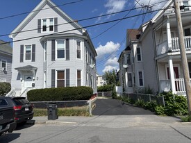 Building Photo - 15 Pilling St